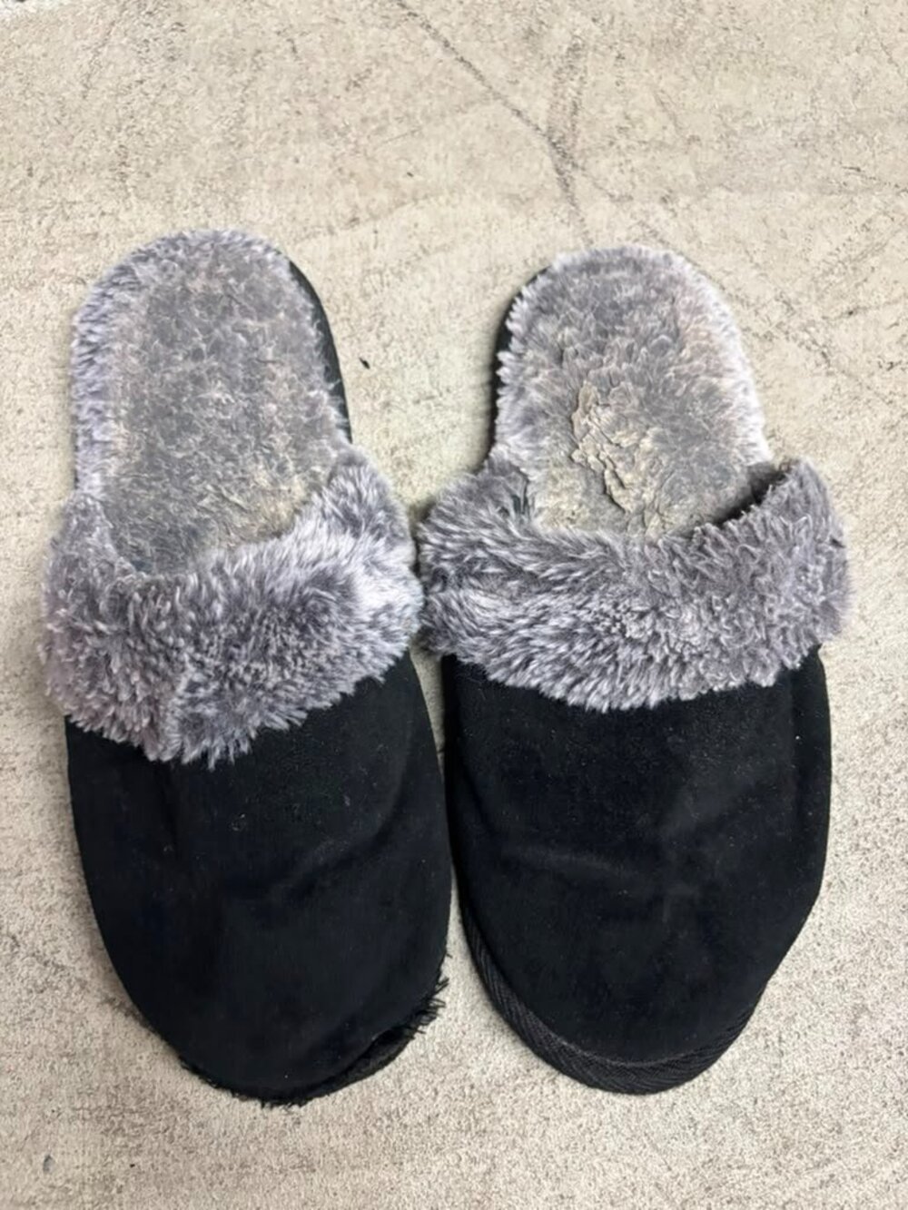 Women's Black Suede Faux Fur Trim Mule Slippers Clog Style Size 10